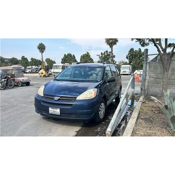 2005 Toyota Sienna