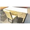 Image 2 : VANITY TABLE WITH CHAIR