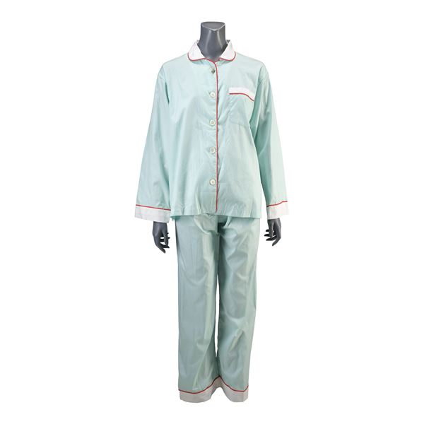 622. Donna Martin's (Tori Spelling) Pajamas ### BEVERLY HILLS, 90210 (1990-2000)