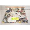 Image 1 : ANTIQUE & VINTAGE BUTTONS & ACCESSORIES-ESTATE