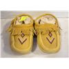 Image 1 : SIZE 10 MENS LEATHER BEADED MOCCASSINS-ESTATE
