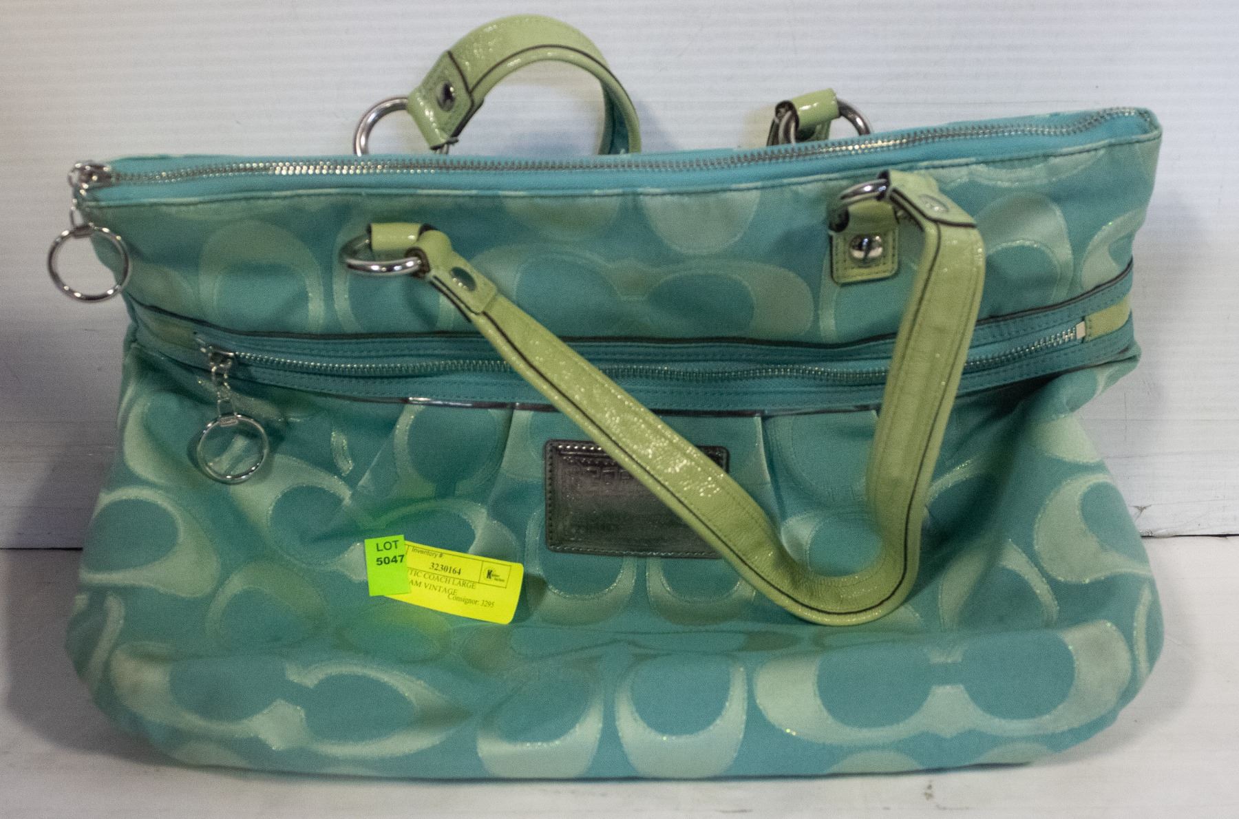 Large Monogram Coach AUTHENTIC COACH LARGE MONOGRAM VINTAGE