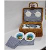 Image 1 : MINIATURE WICKER BASKET DOLL SIZED TEA SET