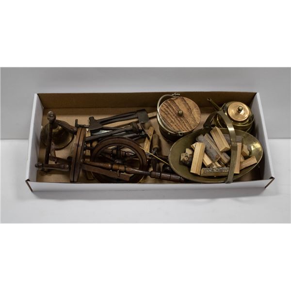 TRAY OF ESTATE MINIATURES