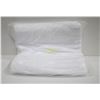 Image 1 : 16" X 16" MICROFIBER TOWELS 20 PACK