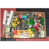 Image 1 : VINTAGE COOKIE CUTTERS & CHERRY PITTER