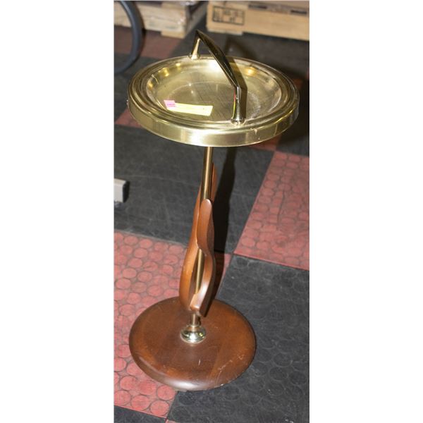 VINTAGE STANDING ASH TRAY