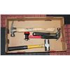Image 1 : FLAT WITH 4 HAMMERS