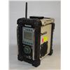 Image 1 : MAKITA CORDLESS JOBSITE RADIO WITH 18V BATTERY