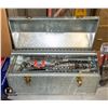 Image 2 : METAL TOOLBOX WITH CONTENTS