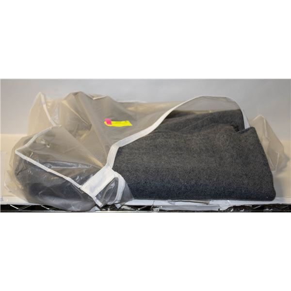 VINTAGE GREY WOOL BLANKET