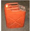 Image 1 : MILITARY STYLE METAL GAS CAN