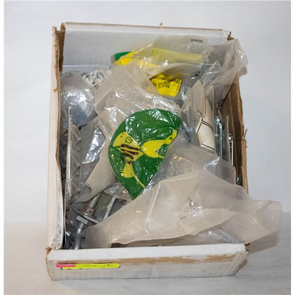 BOX OF VARIOUS LARGE SCREWS