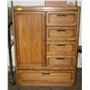 Image 1 : 5 DRAWER 1 DOOR DRESSER H-51.25" W-20.25" L-39"