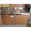 Image 1 : MEUBLE AVEC DESSUS EN INOX. 48" X 38" X 36"