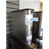 Image 2 : CONTENANT CAMBRO POUR LIQUIDE FROID 19" X 6" X 21"
