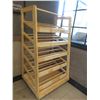 Image 1 : ÉTAGÈRE MOBILE EN BOIS 33" X 27" X 58"