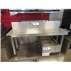 Image 1 : TABLE EN INOX 42" X 13" X 19"