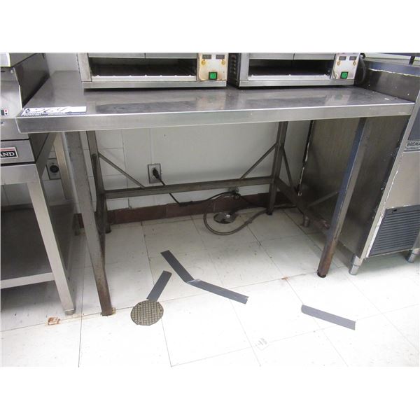TABLE EN INOX 48" X 30" X 32-1/2"