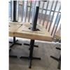 Image 3 : TABLE EN BOIS, PIEDS EN METAL 24" X 24" X 30"