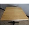 Image 2 : TABLE EN BOIS, PIEDS EN METAL 24" X 24" X 30"