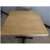 Image 2 : TABLE EN BOIS, PIEDS EN METAL 24" X 24" X 30"