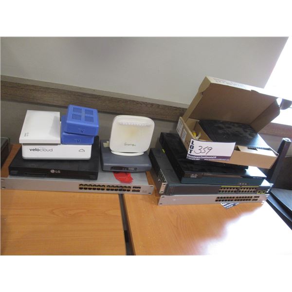 LOT DE 11 ITEMS INFORMATIQUE