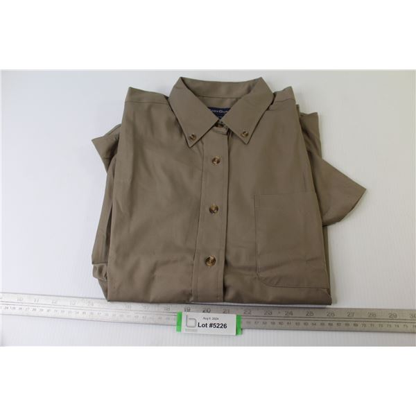 (1) Ladies Body Guard Shirt (Size Med)