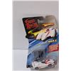 Image 2 : (2) Hot Wheels Mach 5 Speed Racer - NIB