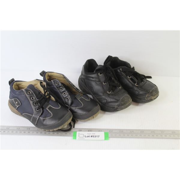 (2) Pair of Kids Shoes (Sizes 6 - 7)
