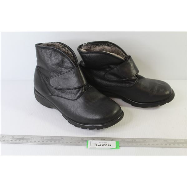 Toe Warmers - Lined Leather Boots w/Velcro Straps (Size 11W)