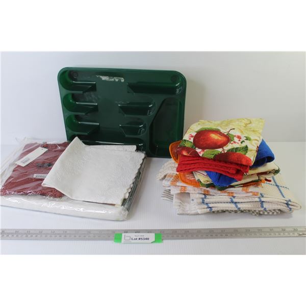 Oxford House Crocheted Tadle Cloth (84" x 64") - Burgundy Case - Plastic Doily - Cutlery Tray - Tea 