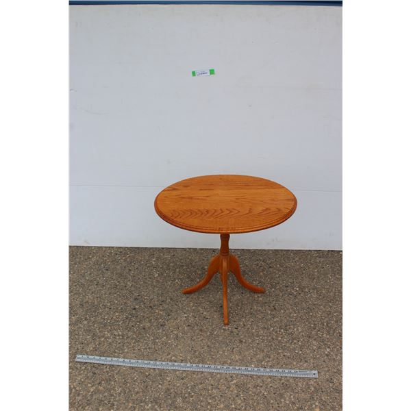 ** Wooden Oval End Table - 23" Wide x 22" Tall