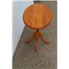 Image 3 : ** Wooden Oval End Table - 23" Wide x 22" Tall