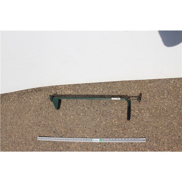 ** Hound Dog Dandelion Puller