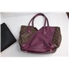 Image 7 : (2) Louis Vuitton and Vince Camuto Ladies Purses - Authenticity Not Guaranteed