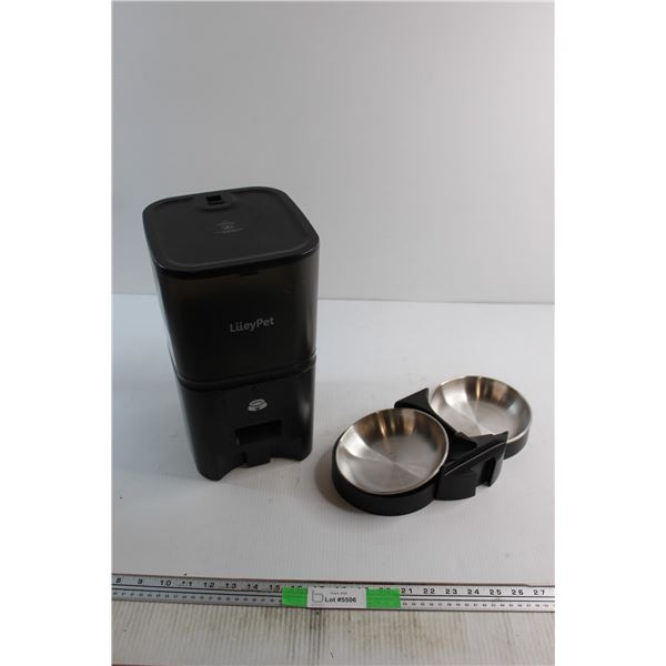 LiieyPet Electric Automatic Pet Feeder with (2) Bowls - Untested