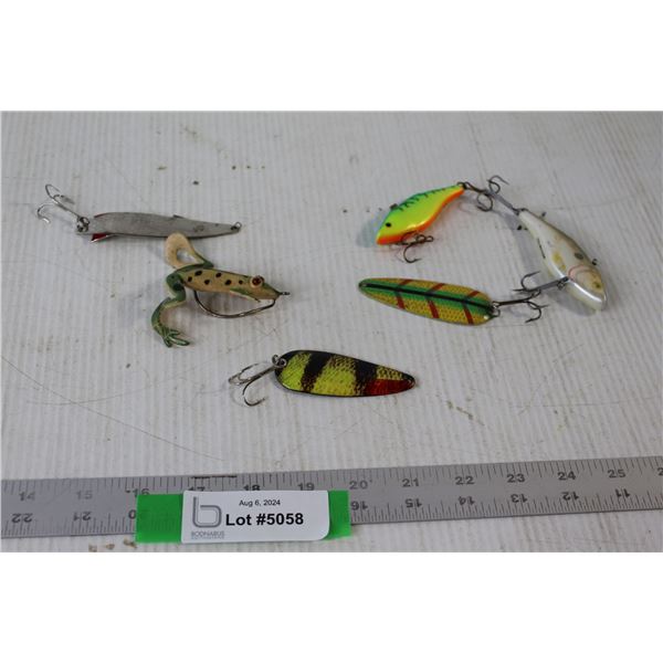 (6) Fishing Hooks and Lures
