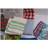 Image 7 : 55"x96" Curtains, Oven Mitts, (5 pc) Kitchen Set, Paper Napkins, Dish Towels, Wash Cloths, etc.