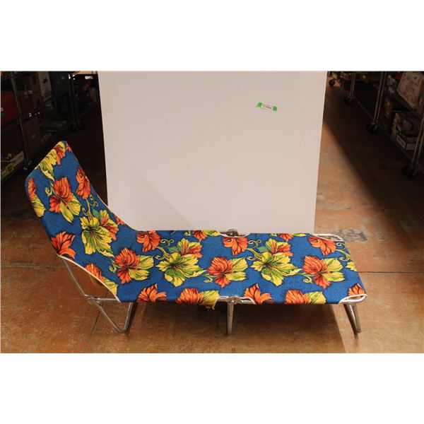 *Foldable Patio Lounge Chair 72'' x 24''