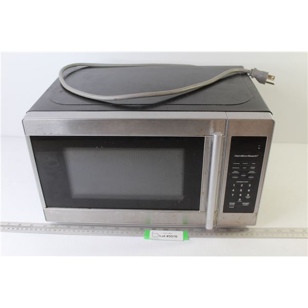 Hamilton Beach Microwave (working)