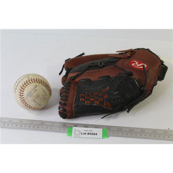 Rawlings Left Hand Baseball Glove w/Baseball