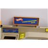 Image 2 : Vintage 1979 Mattel Hot Wheels Stop & Go Construction Site Set (Incomplete)