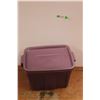 Image 1 : * Rubbermaid Plastic Tub