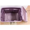 Image 3 : * Rubbermaid Plastic Tub