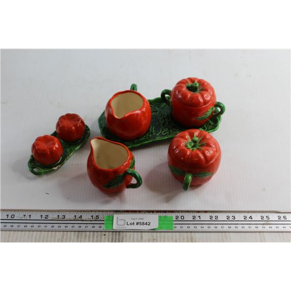 (4) Assorted Tomatoware - Chipped