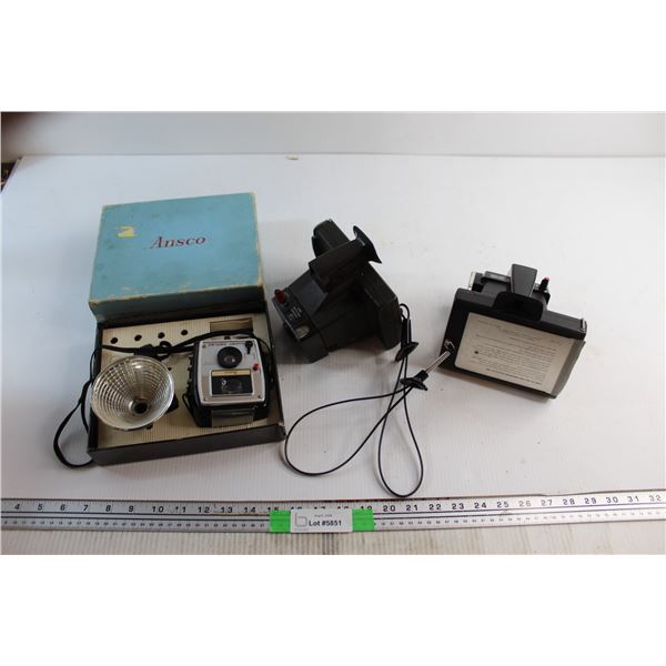 Assorted Vintage Cameras