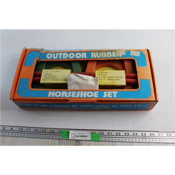 Outdoor Rubber Horseshoe Set