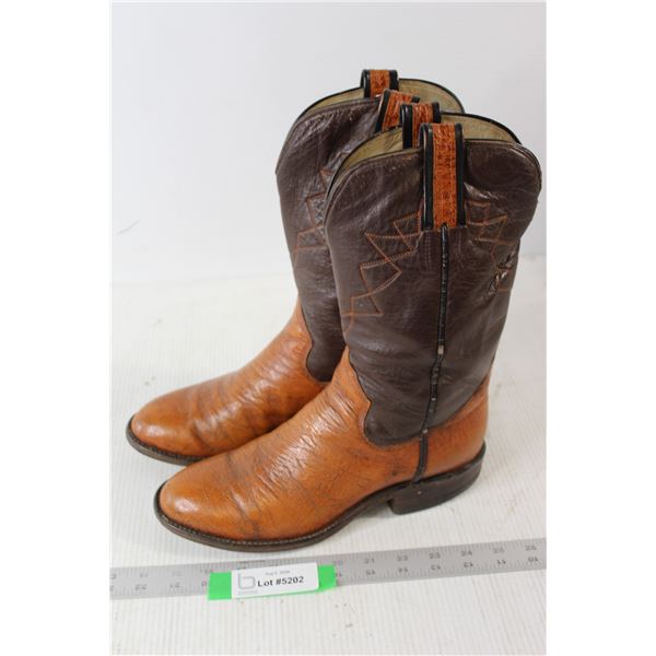 Women's Cowboy Boots - Size 6