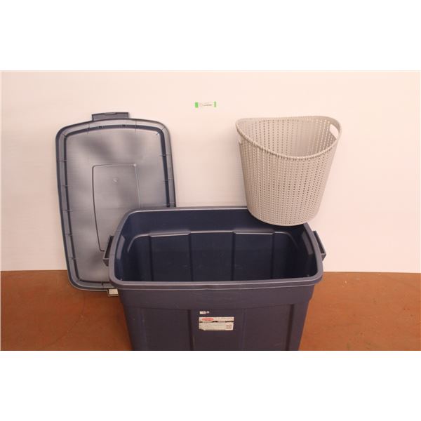 *Tote w/Plastic Basket